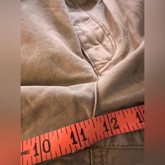 Old Navy Men's Tan Cargo Shorts NWT - Picture 7 of 9